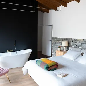  Habitación en casa particular Kh Lezama Suites, Breakfast & Laundry